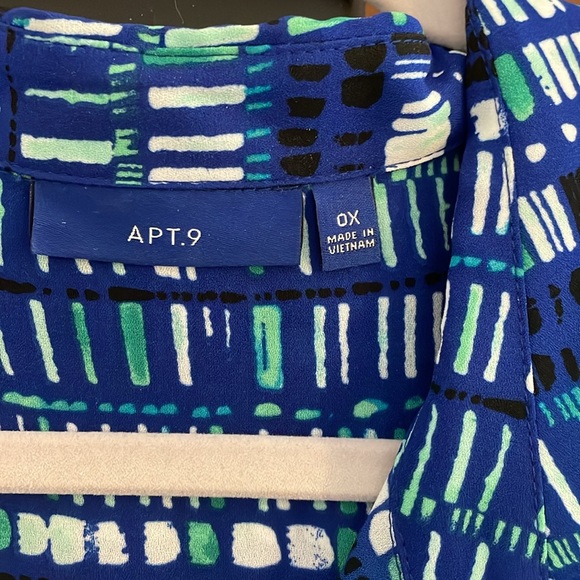 Blouse - Picture 2 of 4